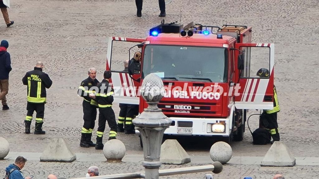 Incendio Piazza Castello, evacuato Palazzo Madama