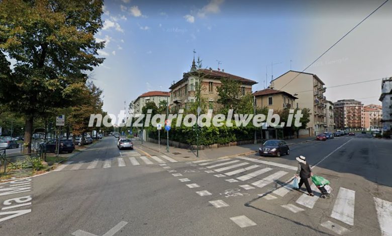 Incidente Torino corso Lecce auto investe un uomo (2)