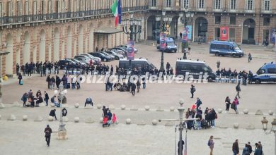 Manifestazione Torino oggi 18 marzo 2022: studenti in Piazza Castello