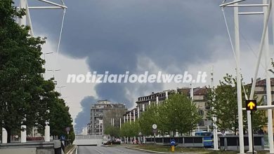 Incendio Torino oggi 20 aprile 2022: fiamme in strada Barberina