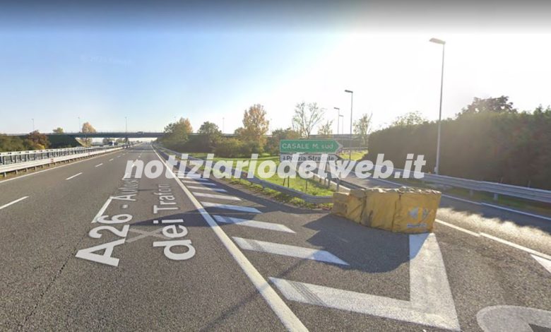 Casale Monferrato, incidente sulla A26 oggi 26 maggio 2022: scontro tra 5 veicoli