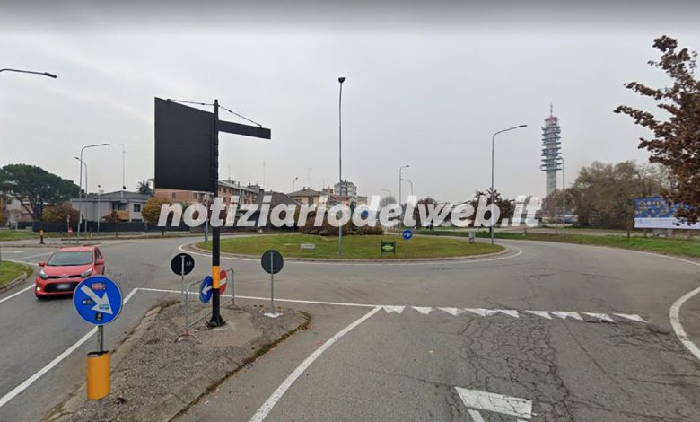 Incidente Novara oggi 16 maggio 2022: schianto tra auto e moto