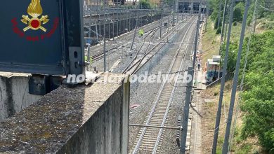Incidente ferroviario oggi 3 giugno 2022: sviato ultimo vagone del treno Torino-Napoli