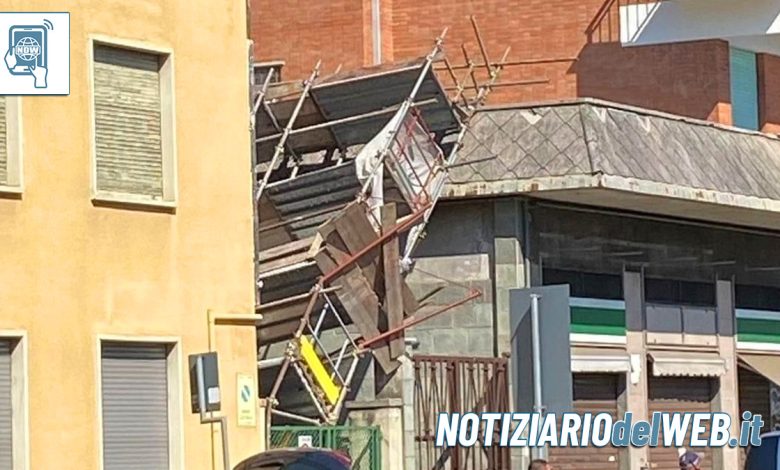Incidente via Ivrea Torino oggi 11 agosto 2022: ponteggio crollato