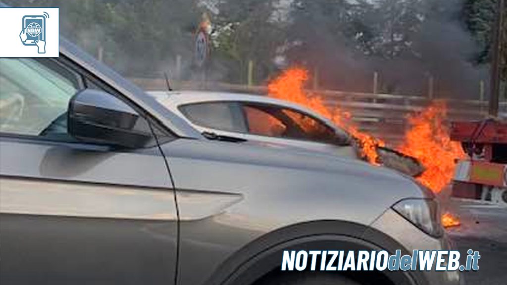 Incidente Tangenziale Torino oggi 3 agosto: auto in fiamme uscita Bruere