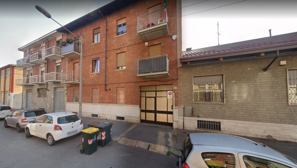 Torino, corpo in decomposizione in una palazzina in via Giambattista Lulli 46