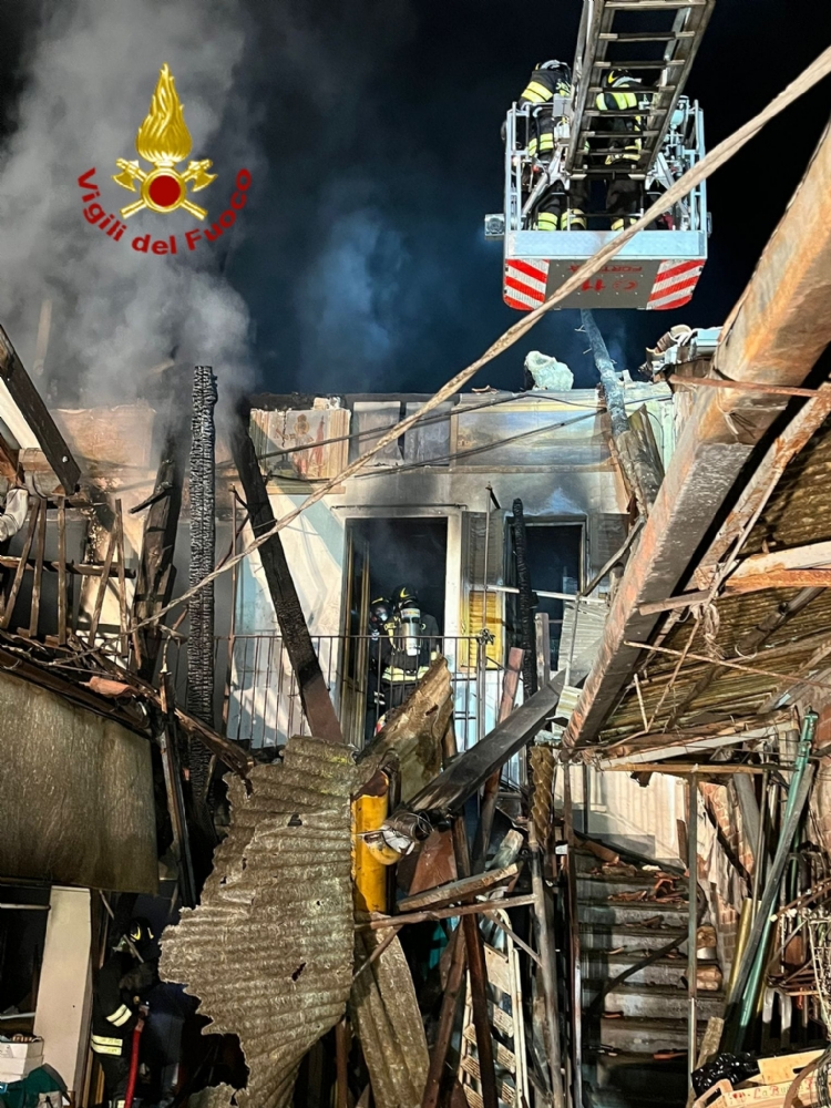 Incendio nelle primissime ore di oggi 15 settembre 2022 presso l'abitazione di un anziano a Leini