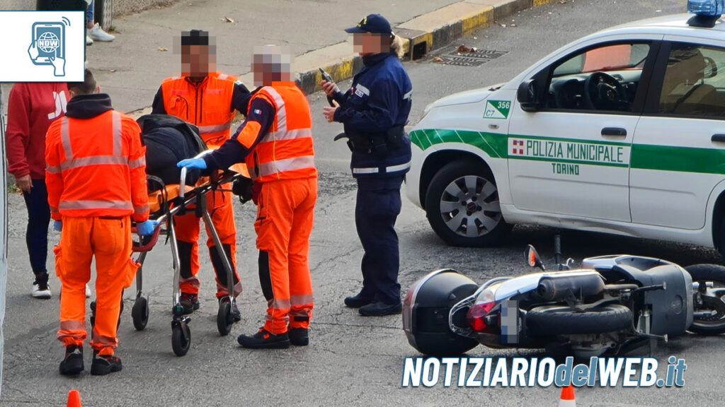 Incidente corso Casale Torino oggi 28 settembre 2022 scooter a terra