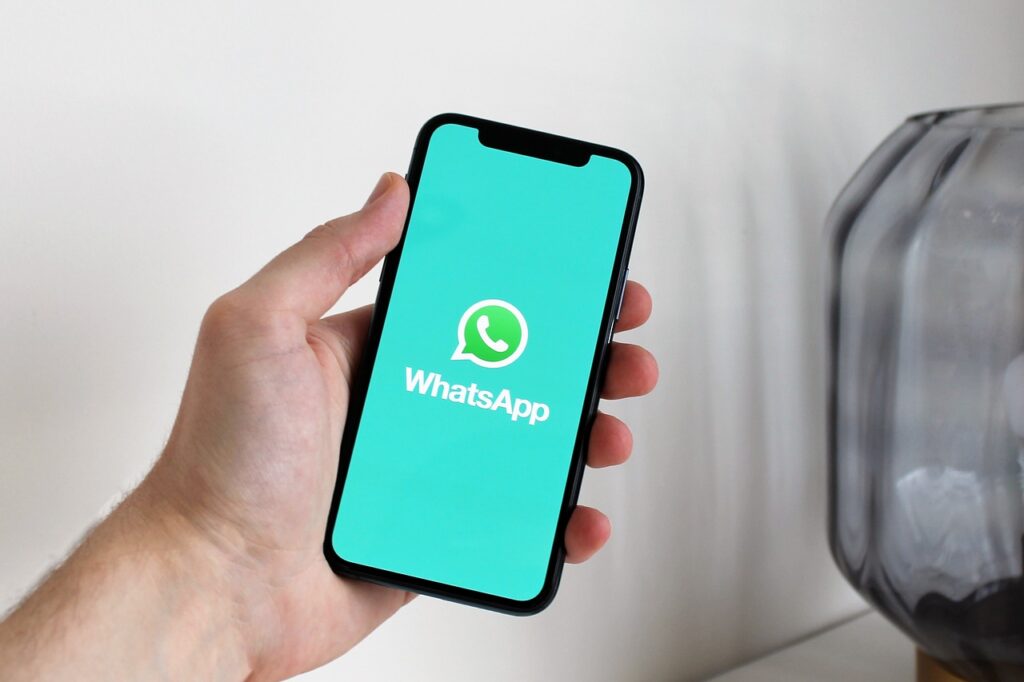 WhatsApp Down oggi 25 ottobre 2022: problemi con le spunte