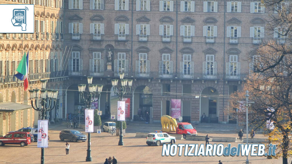 Caso Juventus, tapiro d'oro gigante per le strade di Torino