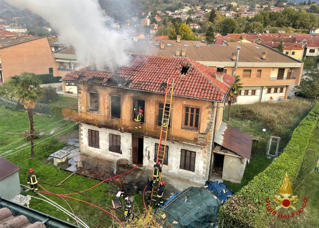 Incendio Almese oggi 9 novembre 2022: fiamme in un'abitazione