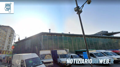 Torino africano minaccia i passanti nel mercato di Porta Palazzo