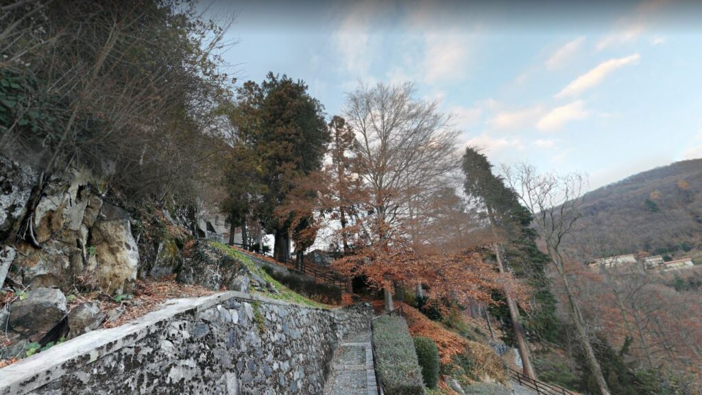 Incendio Varallo Sesia oggi 4 febbraio 2023 vicino al Sacro Monte