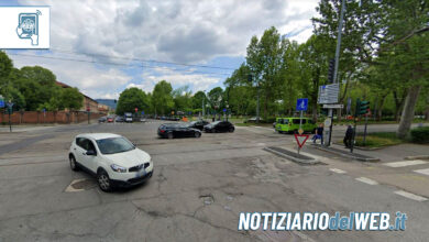 Incidente in corso IV Novembre a Torino oggi 16 marzo 2023 scontro fra due auto, tre feriti