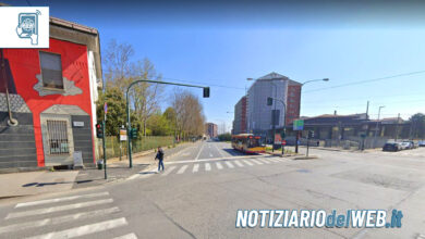 Incidente Torino via Venaria oggi 7 aprile 2023: conducete fugge via