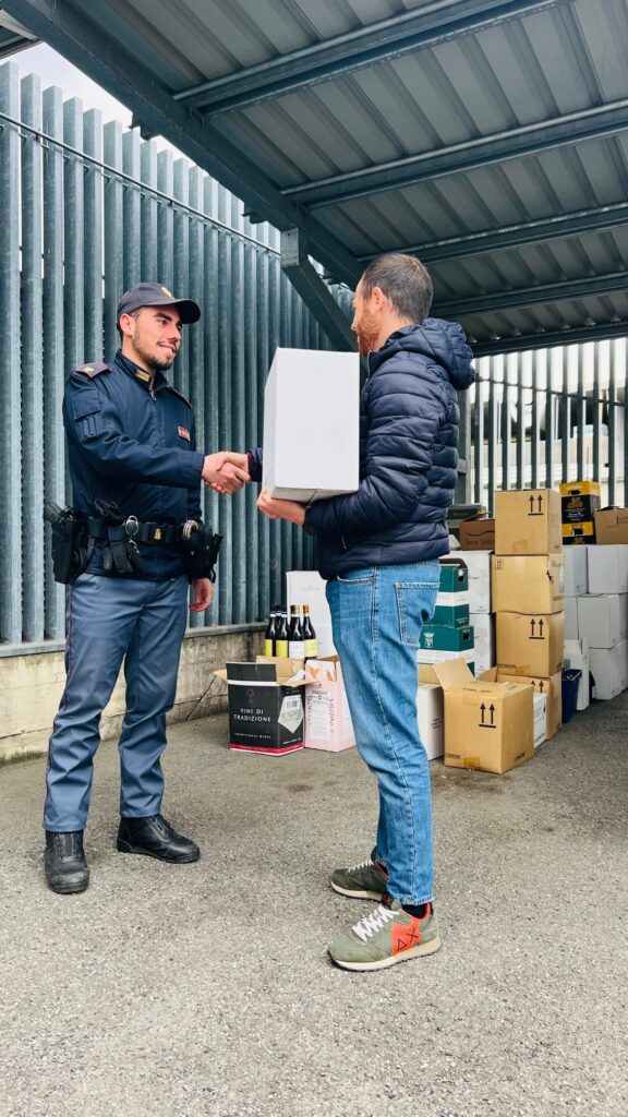 Torino, truffa del vino non pagato: 20 denunce, 4.000 bottiglie sequestrate