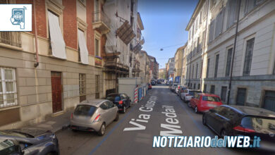 Torino, sorpreso a rubare nel bagagliaio di un'auto: arrestato marocchino