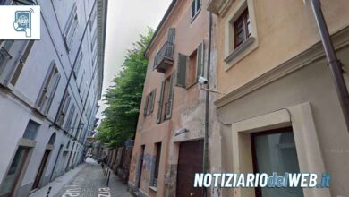 Incendio a Torino oggi 5 settembre 2023 fiamme in via Bellezia