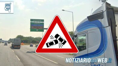 Incidente in Tangenziale a Torino oggi 6 settembre 2023 camion ribaltato altezza Borgaro
