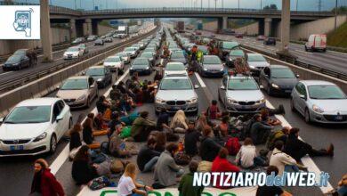 Manifestazione ecologista paralizza l'A4: sit-in e tensione a Torino